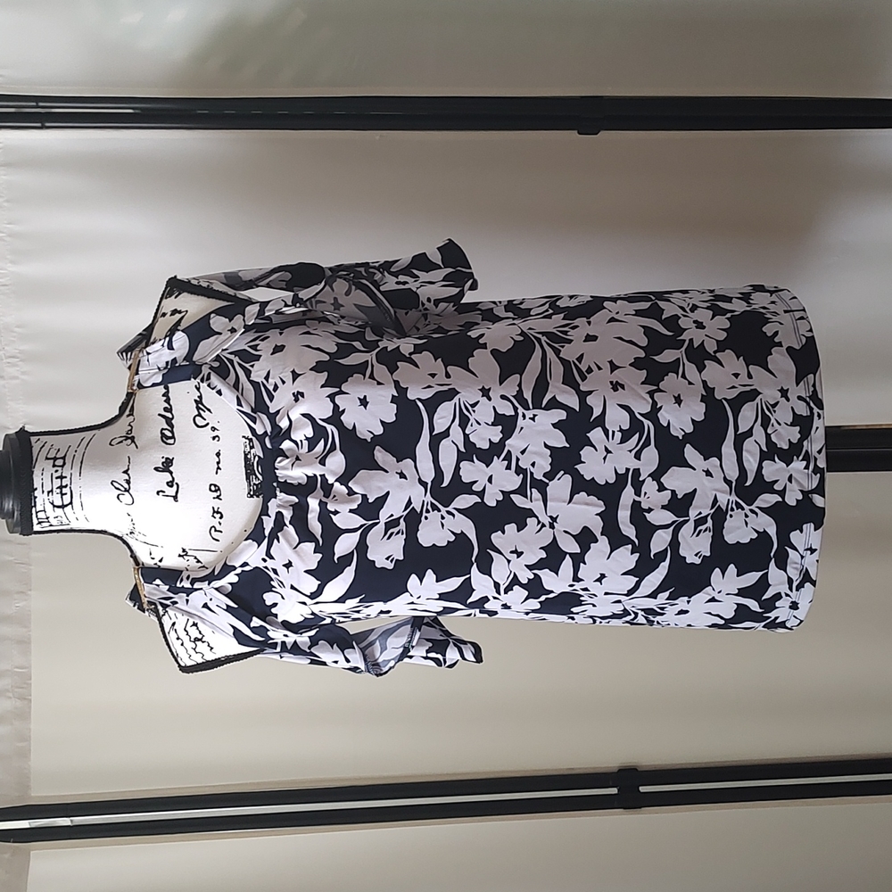 Michael Kors blouse sz S